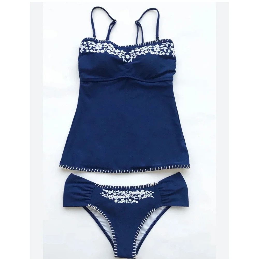 Cupshe‎ Blue Floral Tankini Set Elegant Embroidered Swimwear Chic Beach Look L